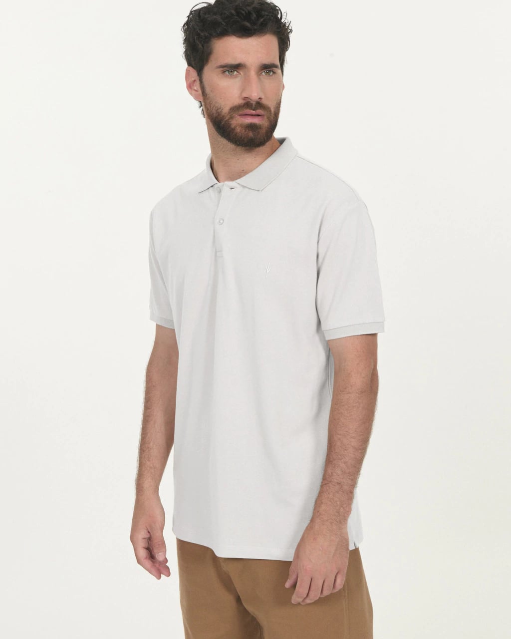 Remera Con Cuello Carilo